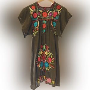 Vintage traditional Mexican dress w embroidered florals - Multi-color/Grey - M